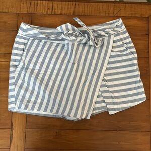 Women’s vineyard vines skort, size 12